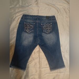 Love Nation - Capri Pants